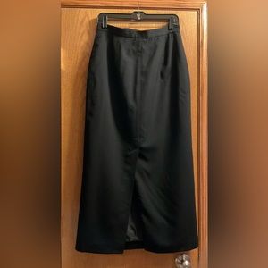 Women’s Vintage Pursuits ltd Wool Black Pencil Skirt with back slit, fully lined